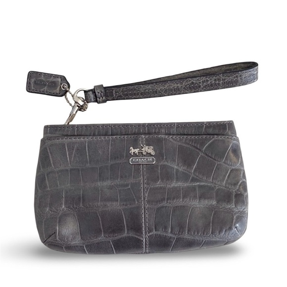 Y2K VTG Coach Ltd Ed. Madison Embossed Crocodile
Leather Medium Wristlet | 46630 - Picture 2 of 14